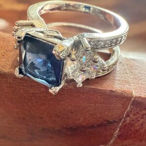 Elegant Blue Gemstone Women's Ring